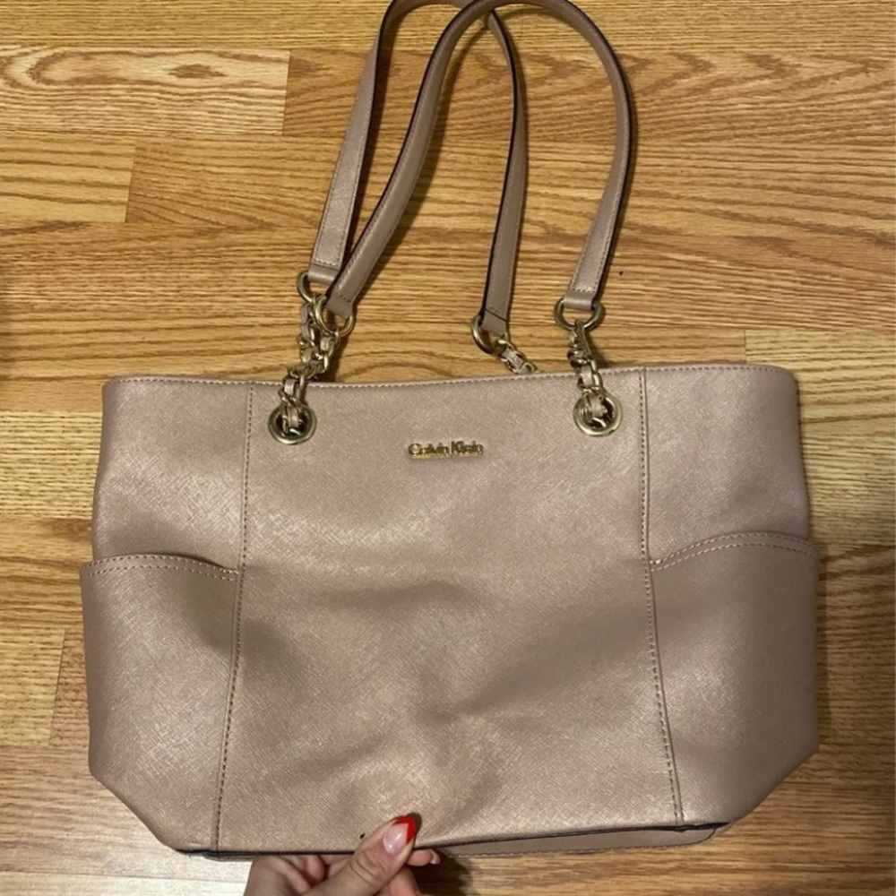 Calvin Klein  purse (barely used)